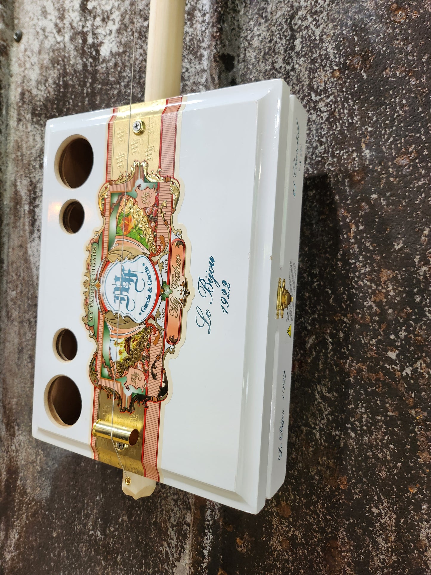 "Royal Relic" Premium Cigar Box Bullet Banjo