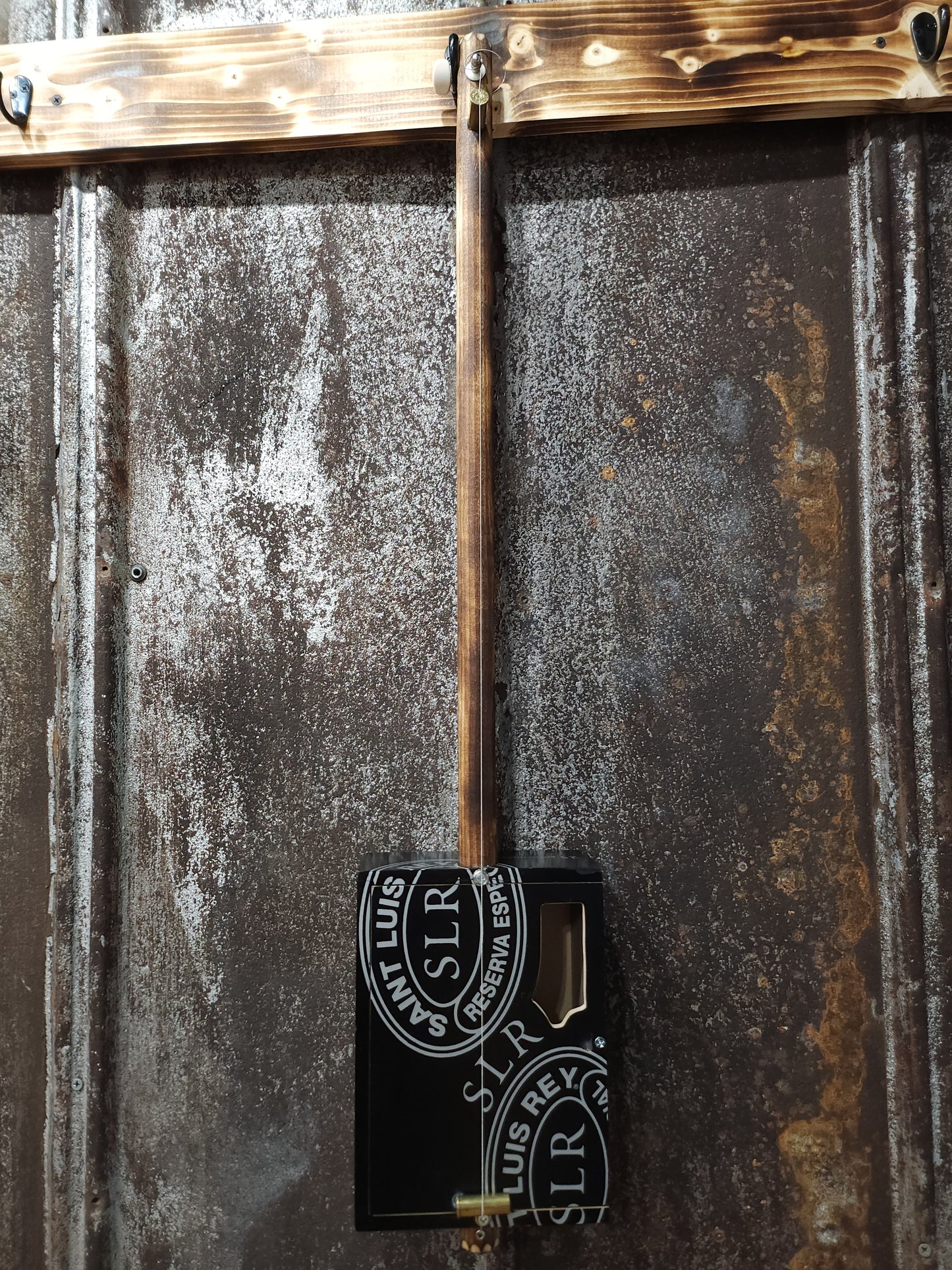 "Crested Diddler" Premium Cigar Box Bullet Banjo