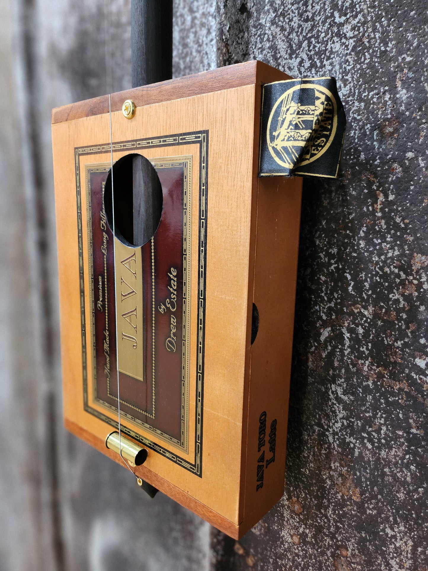 "JAVA LAVA" Regular Cigar Box Bullet Banjo