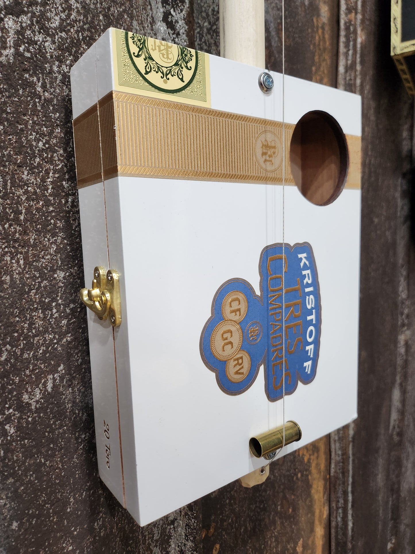 The "Tres Monedas De Oro" Regular Cigar Box Bullet Banjo